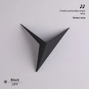 Aplică de perete minimalistă din metal negru – Noctélide