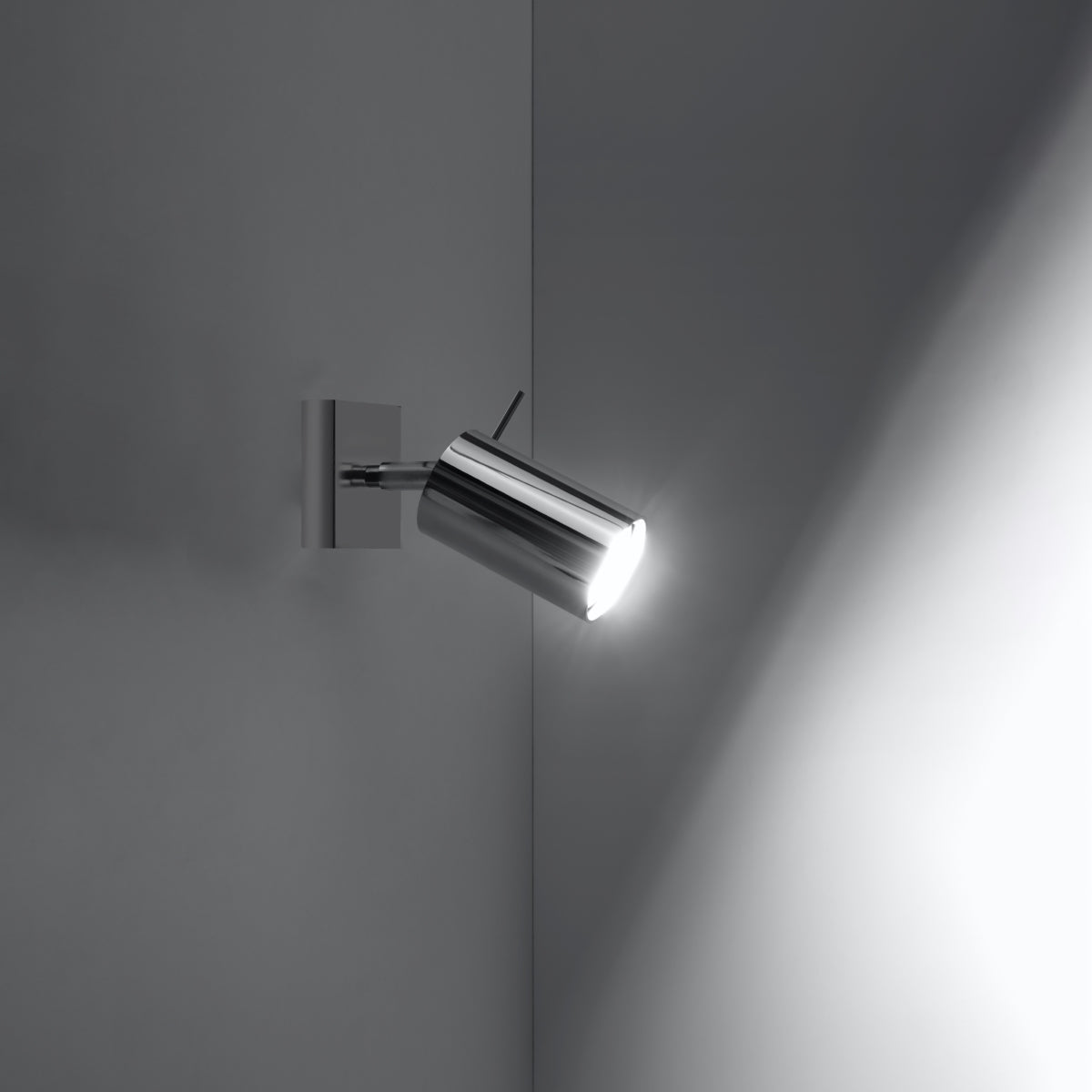 Applique murale chrome orientable – نموذج Arcanis