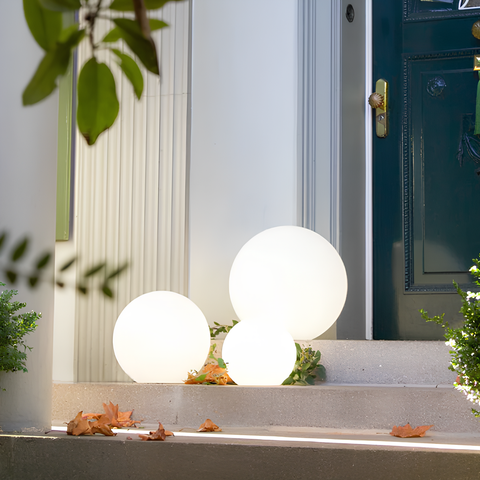 Lampe solaire sphérique pour jardin – Solastère