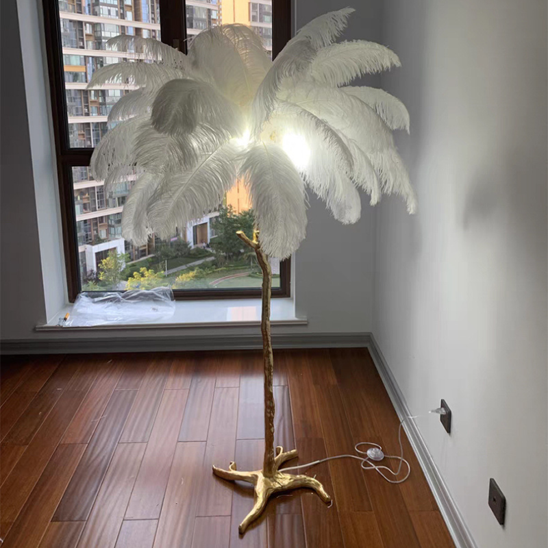 Lampadaire Plumes Ambiance Glamour Élégance Artisanale – Plumo