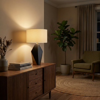 Lampe Décorative Portable à Base Prismatique et Lumière Ajustable – Flaresca