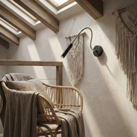 Applique murale noire minimaliste orientable – Modèle Noxeral