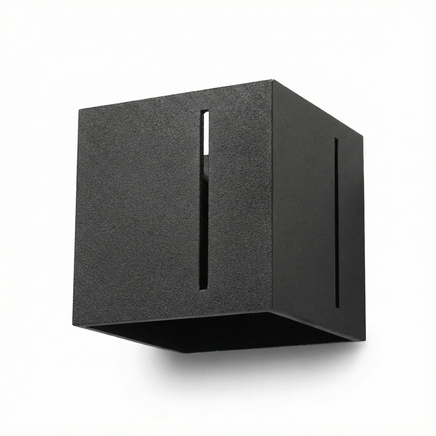 مصباح جداري أسود عصري مثقوب – موديل Noxarys