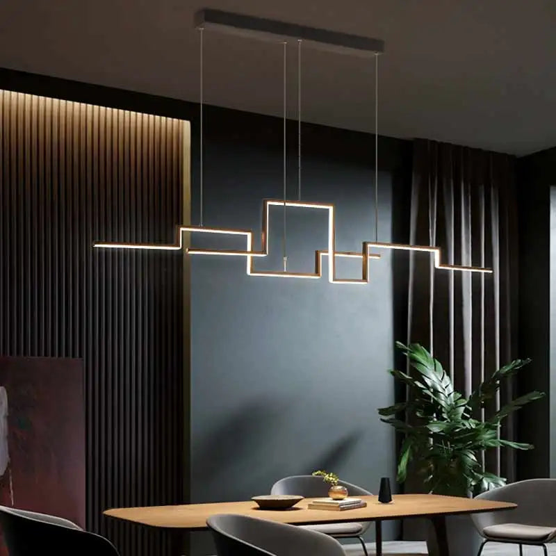 Suspension Design Aérien Finition Dorée & Ambiance Majestueuse – Vespera