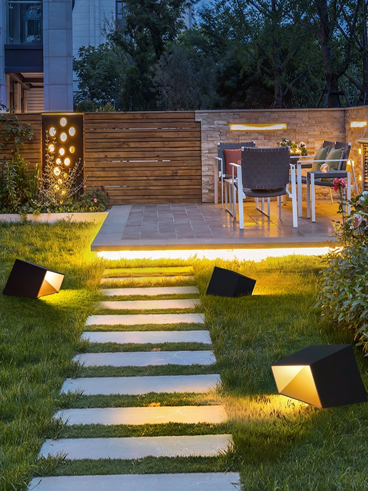 Lampe solaire extérieure compacte pour jardin – Soléclat