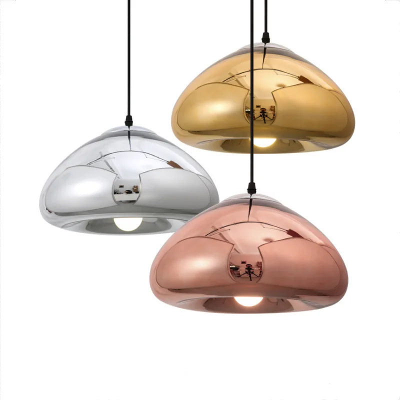 Suspension Moderne Dorée Éclairage Doux et Prestigieux – Aurovia