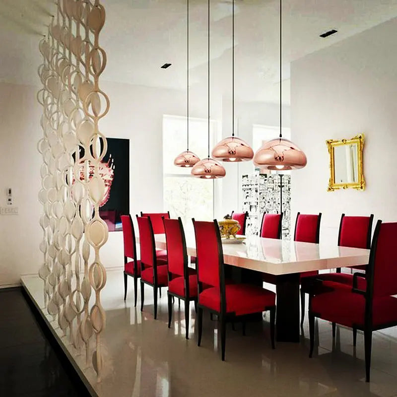 Suspensie Modern Aurie Iluminare Ușoară și Prestigioasă – Aurovia