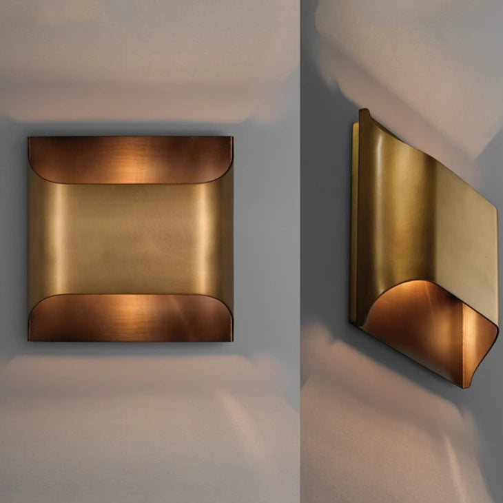 Applique murale en cuivre pour corridor hôtelier – Altarion