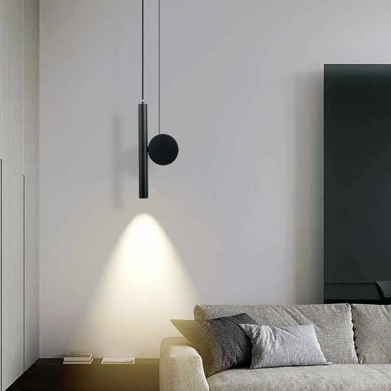 Suspension Moderne Ligne Fluide et Éclat Raffiné – Clarté Divine