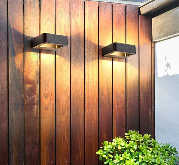 مصباح حائط بتصميم حديث للأماكن الخارجية – ميرالوكس