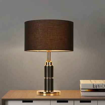 Nordisch Design Nachtkastlamp Tijdloze Elegantie Bruin – Sirocco