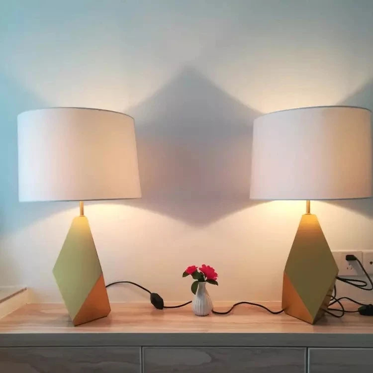 Lampe de Chevet Silhouette Originale et Éclairage Doux – Dorélis