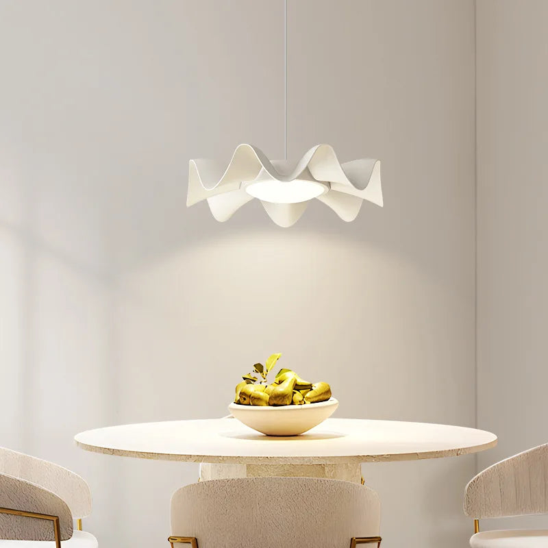 Suspension  Délicate Style Tendance et Épuré – Lunelle