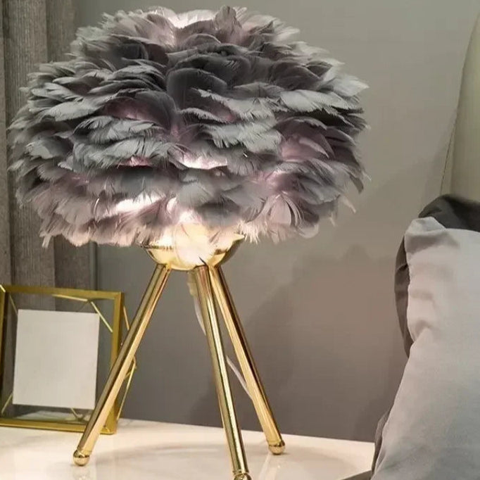 Lampe sur pied moderne en plumes pour chambre – Oriona