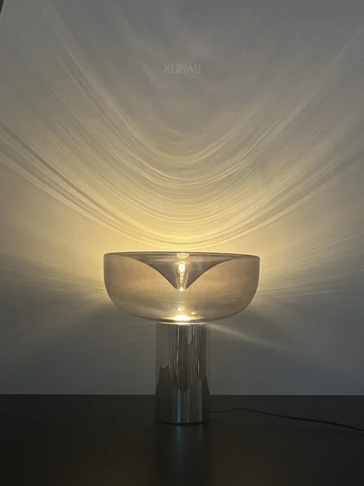 Aellara – Cam ve krom İskandinav tarzı masa lambası