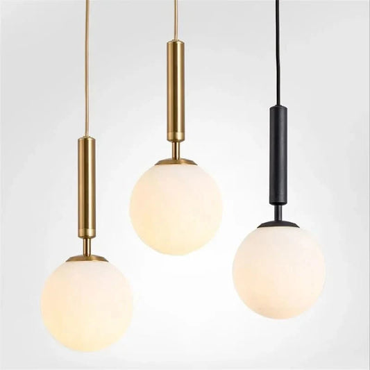 Suspension LED Novastra design cosmique avec sphere en verre souffle et structure metallique - vue 2