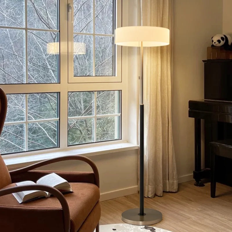 Lampe sur pied en verre et bois pour salon – Armonille