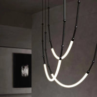 Lustre en métal noir pour salon – Curvella