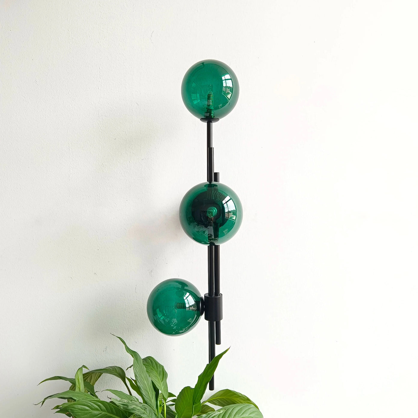 Applique murale Moderne Boule de Verre Design Réglable – Luxalight