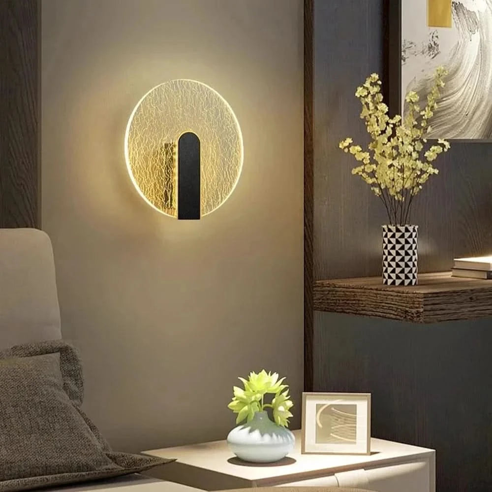 Applique noire contemporaine avec éclairage ciblé – Halo