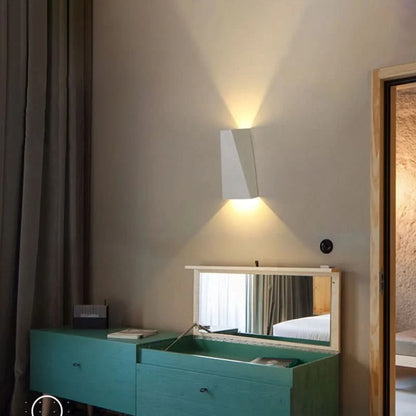 Luxanéo Wall Sconce detail view | Luxarmonie