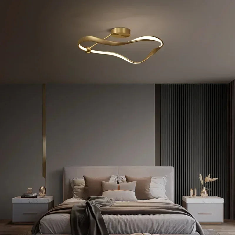 Lustre LED doré pour salons et chambres – Aurélior