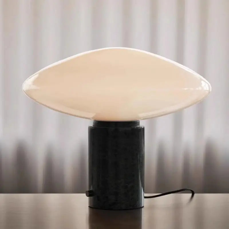 Lampe de Table Nordique en Marbre Vintage pour Salon – Armonique