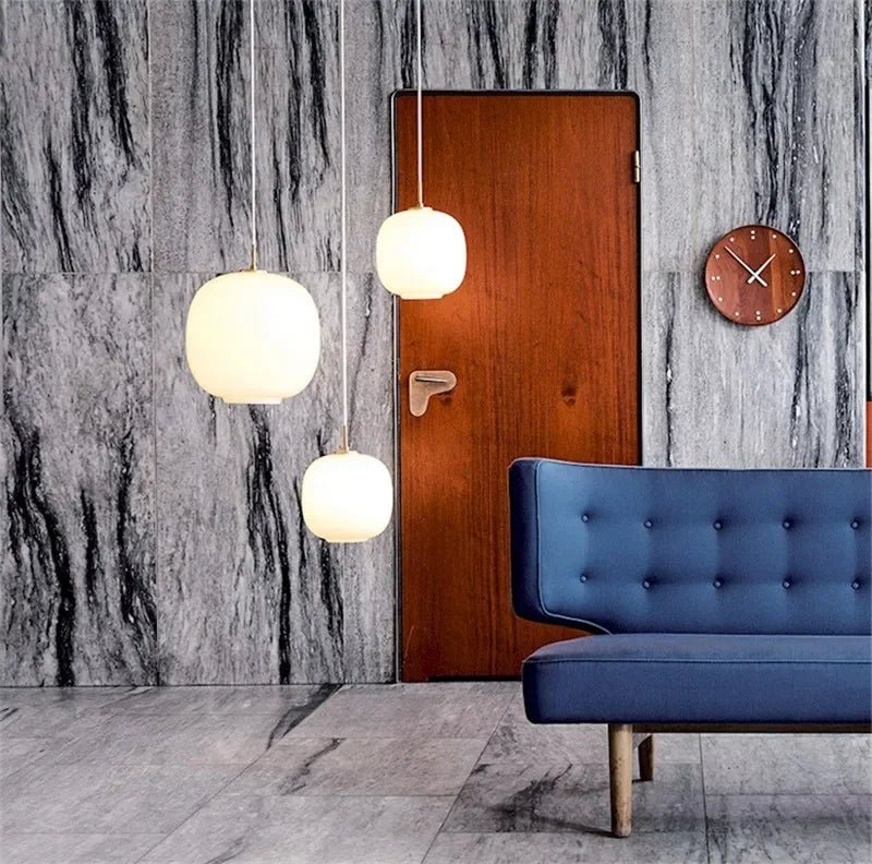 Suspension minimaliste en verre blanc pour cuisine – Solstize