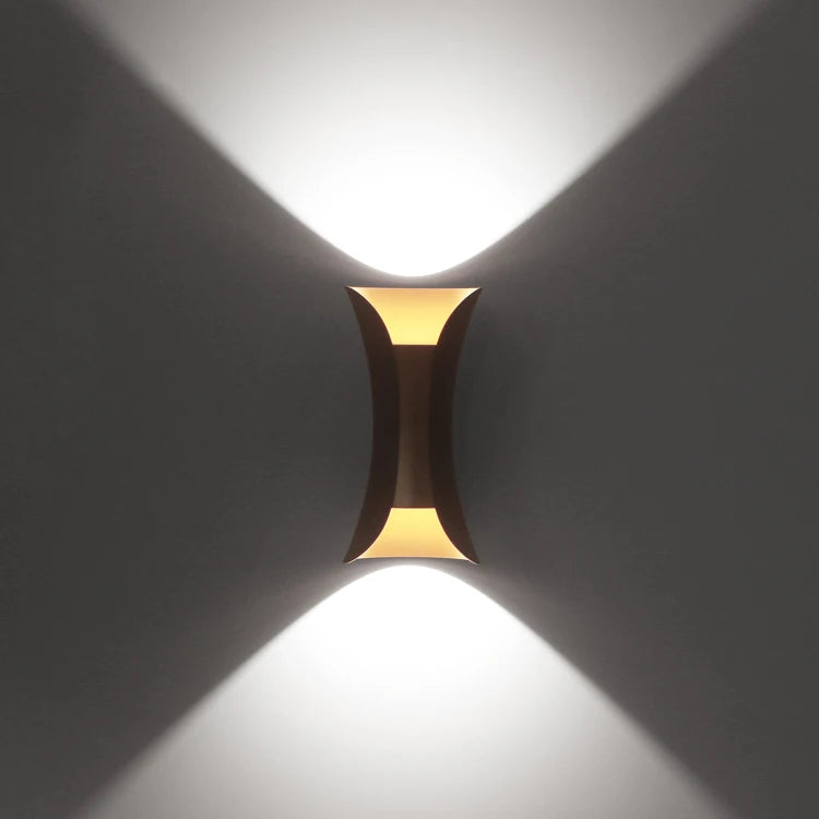 Applique Murale Directionnel Extérieur Élégant à Technologie COB – Vela