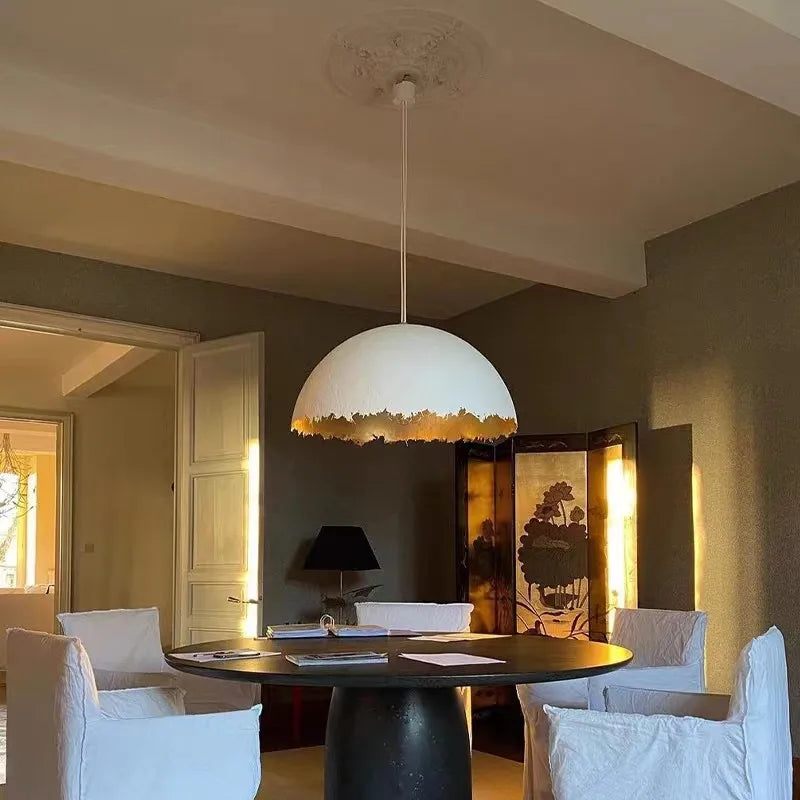 Suspension Art Déco Finition Chromée Design Audacieux – Lueur Écarlate