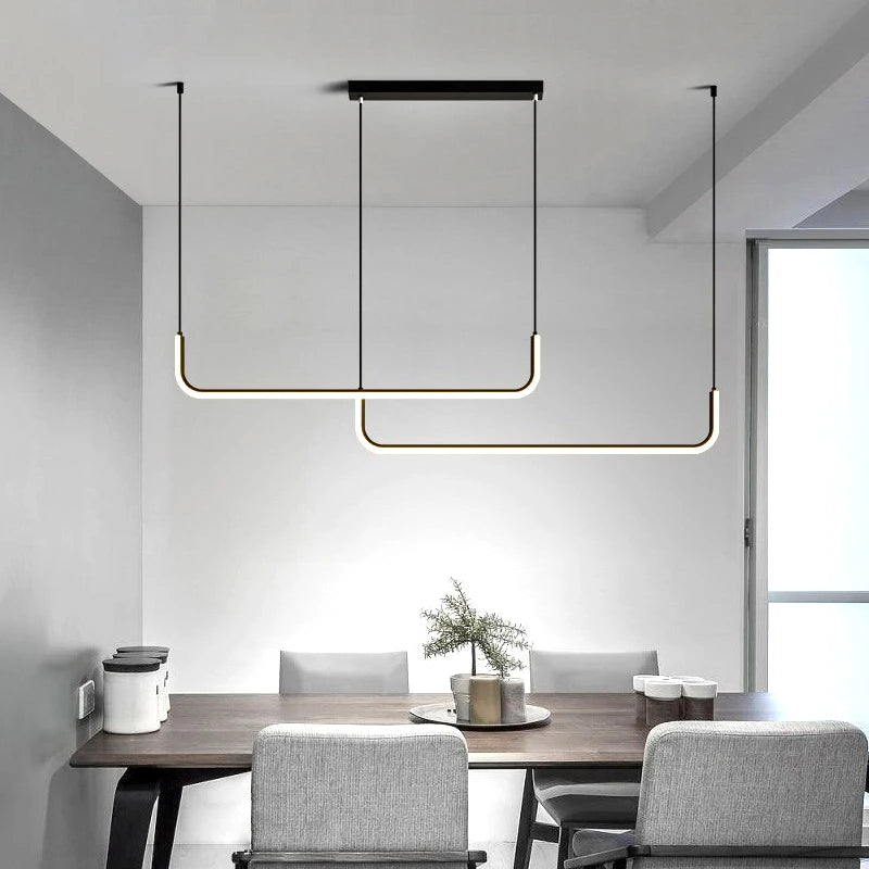 Suspension LED moderne noire et dorée pour salon – Thalion