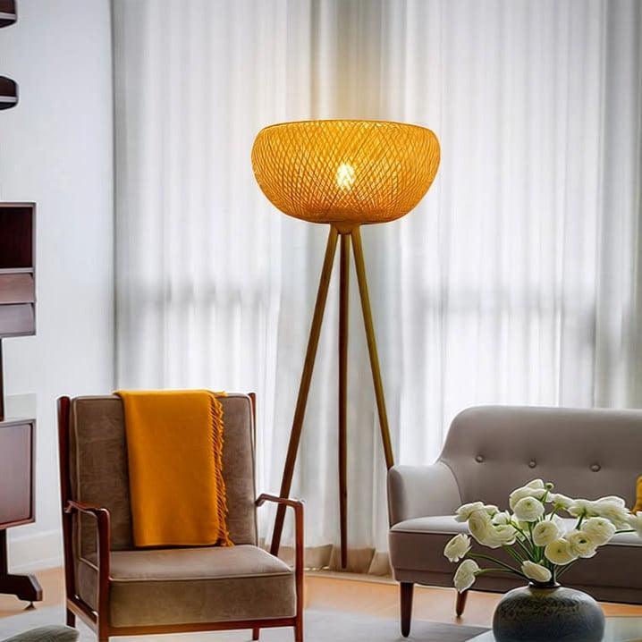 Lampadaire en rotin et métal noir pour salon – Rotanique