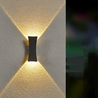 Applique Murale Minimaliste en Aluminium – Eclara