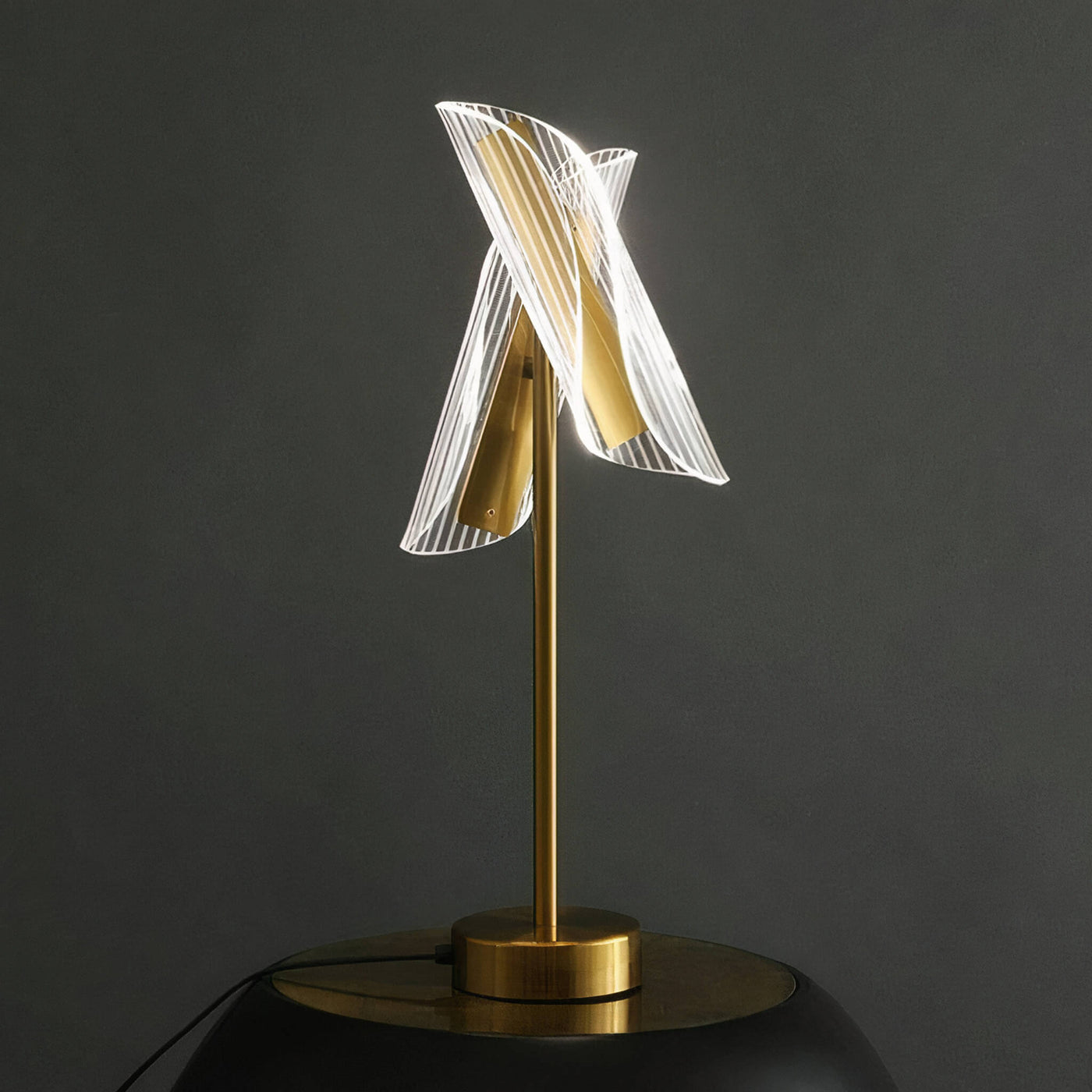 Lampe à Poser Élégante Matériaux Nobles – Éclora